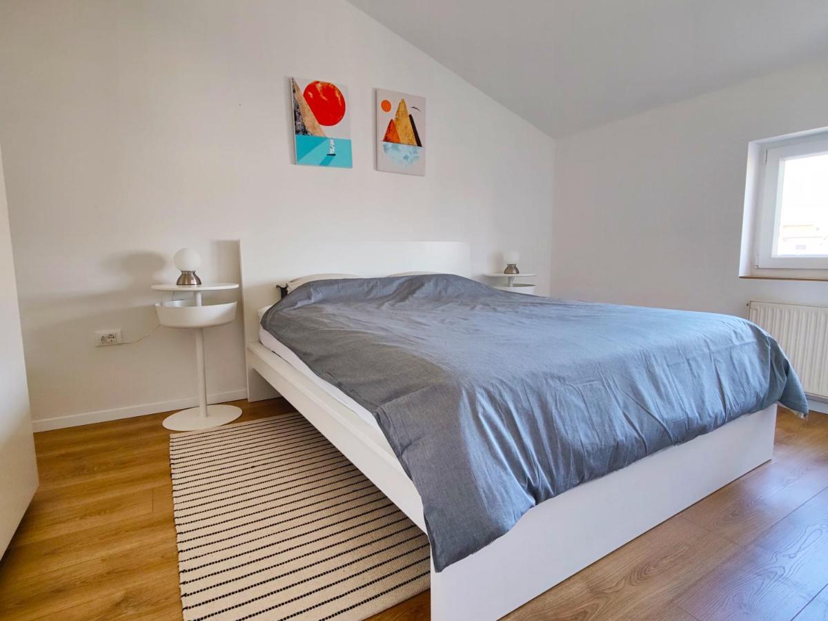 Apartment Lipa โรวีน ภายนอก รูปภาพ